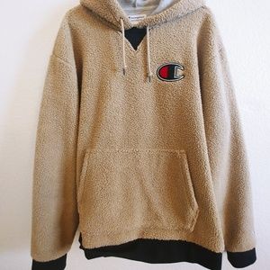 🚨SOLD🚨Champion

Men's Fleece Logo Hoodie